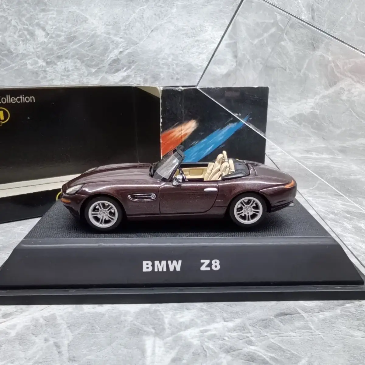 Jadi 1/43 BMW Z8 Alloy Convertible Model, with Its Own Roof and No Tight Fit