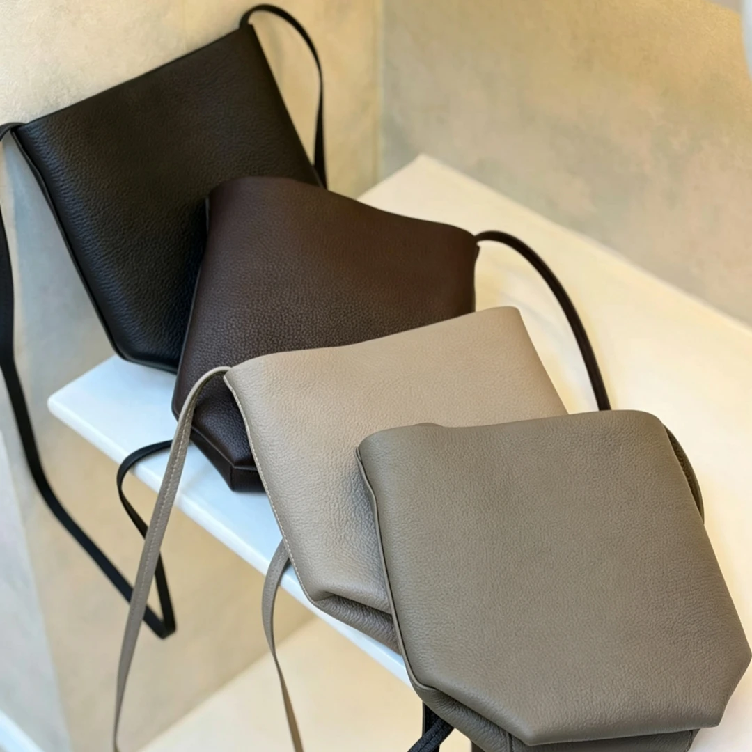 

Popular Cowhide Leather Single Shoulder Bag Casual Retro Bucketbag Large Capacity The lady's Crossbody bag