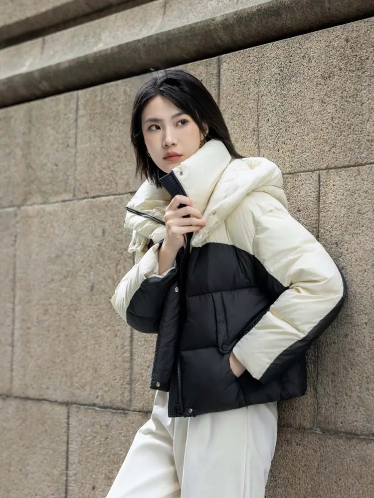 Fashion contrast color goose down jacket with hooded Women's 2025 Winter Warm Loose short puffer coat High quality INKEO DJ520