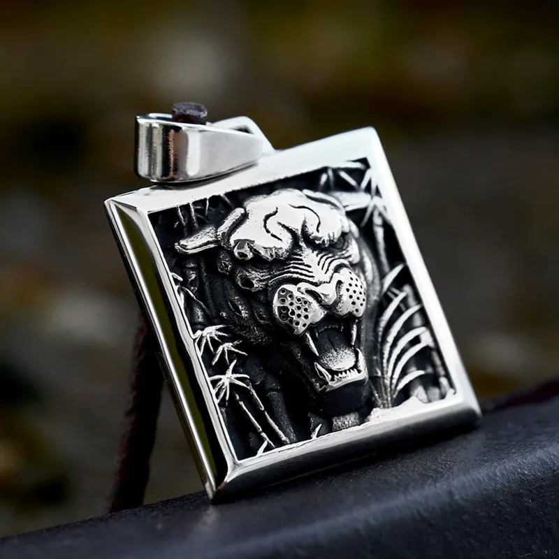 BEIER 2024 New Design Stainless Steel Tiger Pendant Square Shaped Pendant Animal Men\'s Jewelry Cool Punk Gift