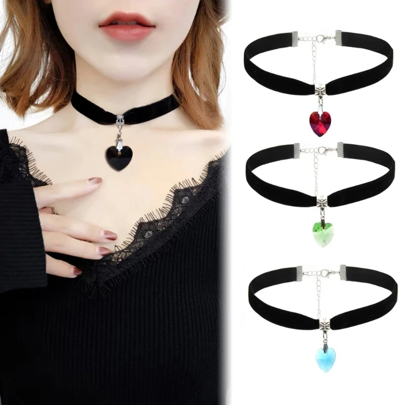 40GC Heart Pendant Necklaces Small Heart Necklaces Choker Pendant Necklace Silicone Heart Necklace for Women Men Jewelry Gift