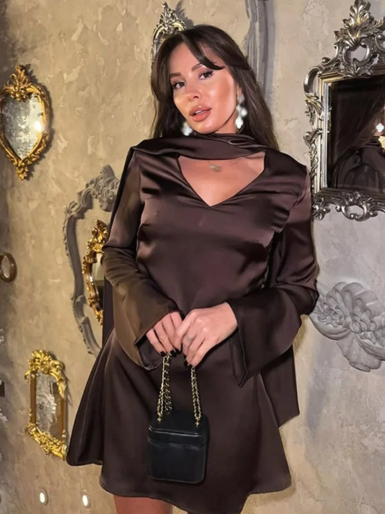 HH 여성용 프렌치 스카프 장식 브이넥 미니 드레스 실크 새틴 텍스처 라이트 럭셔리 우아한 하이웨이스트 슬림 파티 드레스