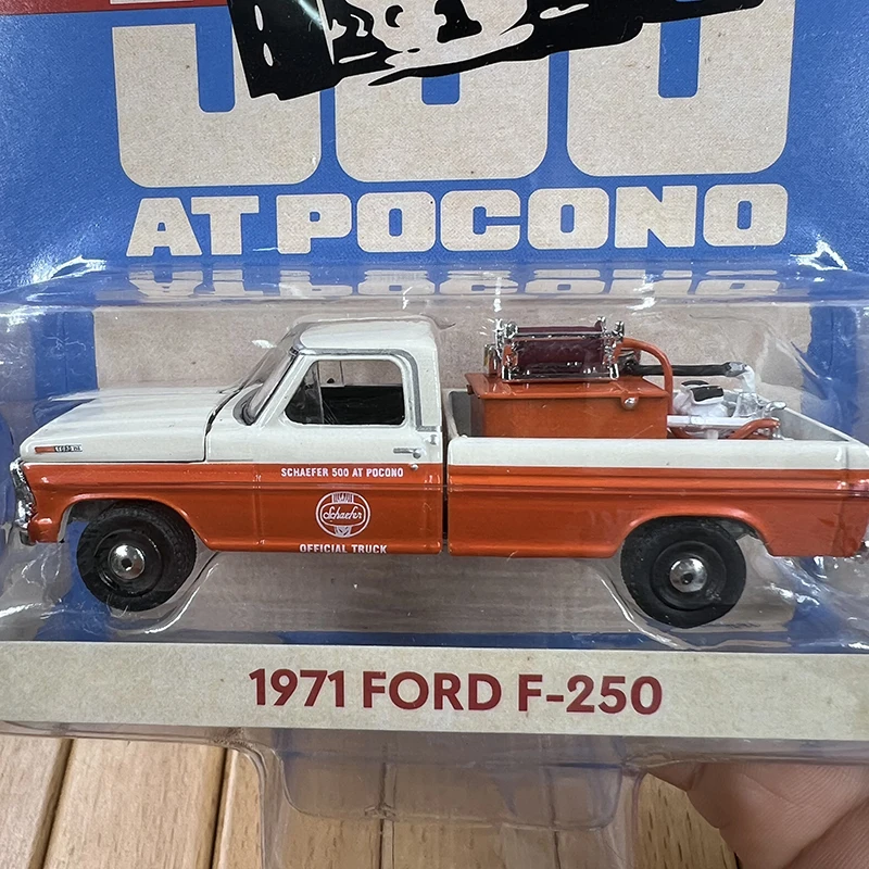 1:64 Scale Diecast Alloy Ford F250 Pickup Truck Toys Vintage Cars Model Classics Nostalgia Adult Gifts Souvenir Static Display