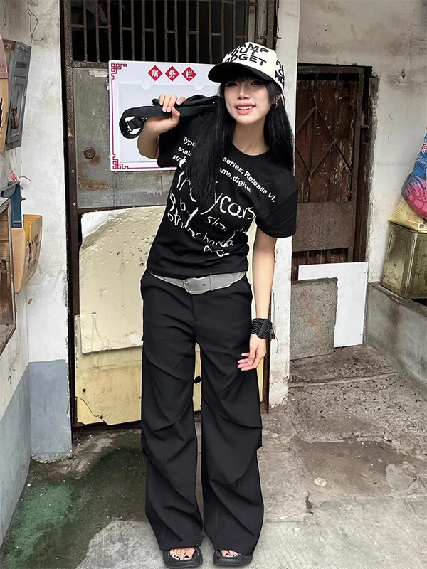 تي شيرت نسائي صيفي جديد بقصة ضيقة وأكمام قصيرة، تصميم أمريكي عصري، طباعة خط الكتف الأسود مع رسالة إبداعية