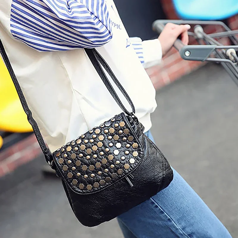 Soft Washing PU Leather Shoulder Bags for Women Black Color Rivet Handbag Crossbody Purse Female Flap Messenger Bags Pack