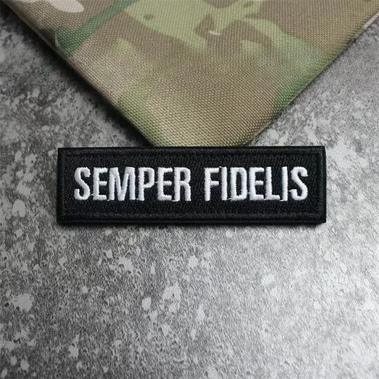 Wersja angielska SEMPER FIDELIS SIC SEMPER TYRANNIS odznaka morale haftowane naszywki opaska z pętelką taktyczna naklejka na plecak