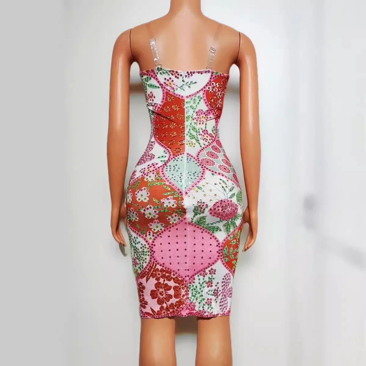 레드 기하학 어깨 스트랩 화이트 플라워 바 생일 연회 무대 의상 드레스 Robe Femme Chic Et Élégante Glamorous Dresses