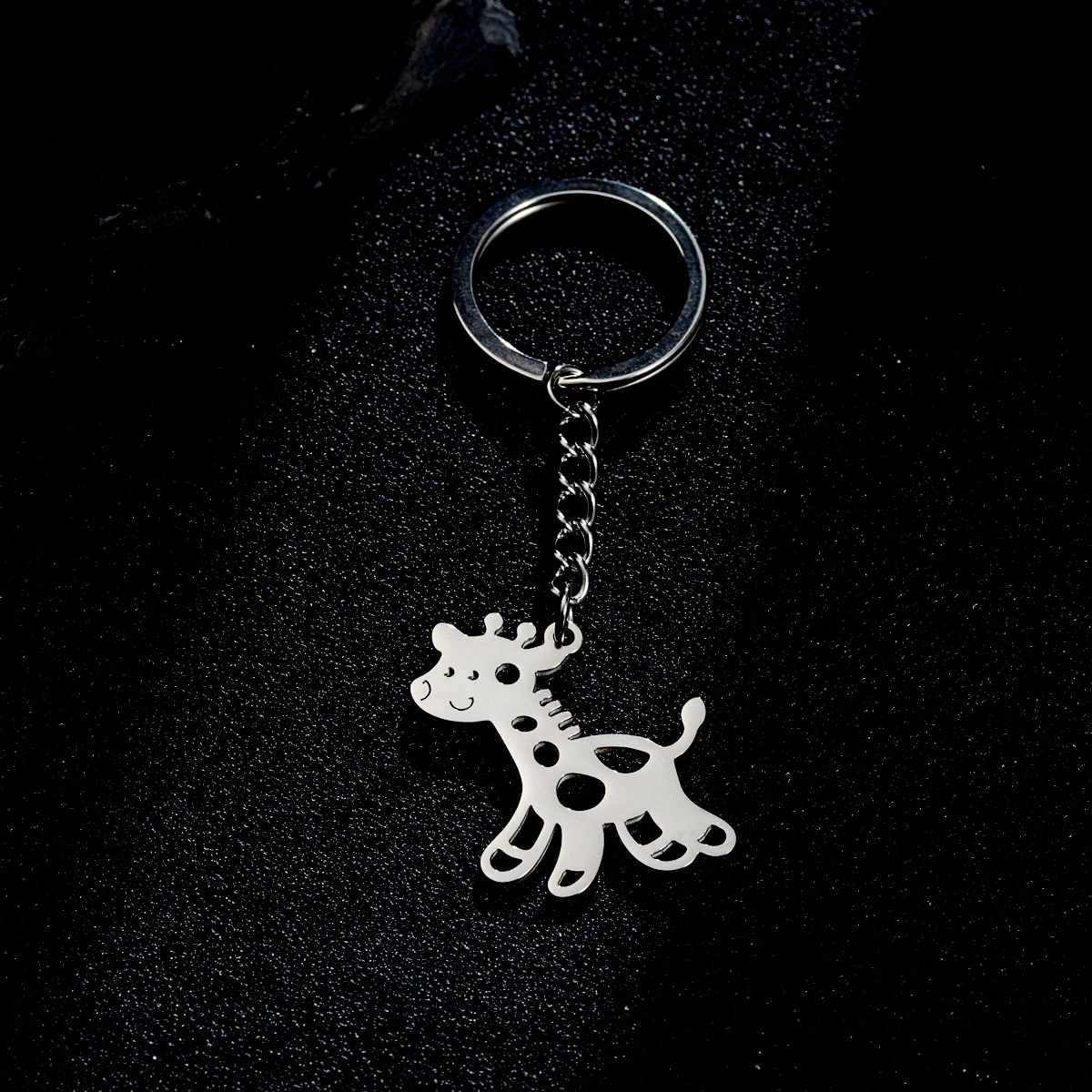 Shuangshuo Cute Giraffe Key Chains Simple Design Stainless Steel Cartoon Animal Keychain for Women Keyring Jewelry Gifts