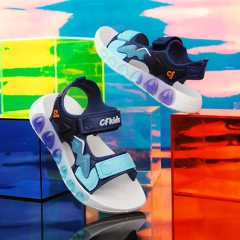 A pair of children's summer open-toe sandals, soft, comfortable and durable, suitable for outdoor use on the beach. HS-338-2