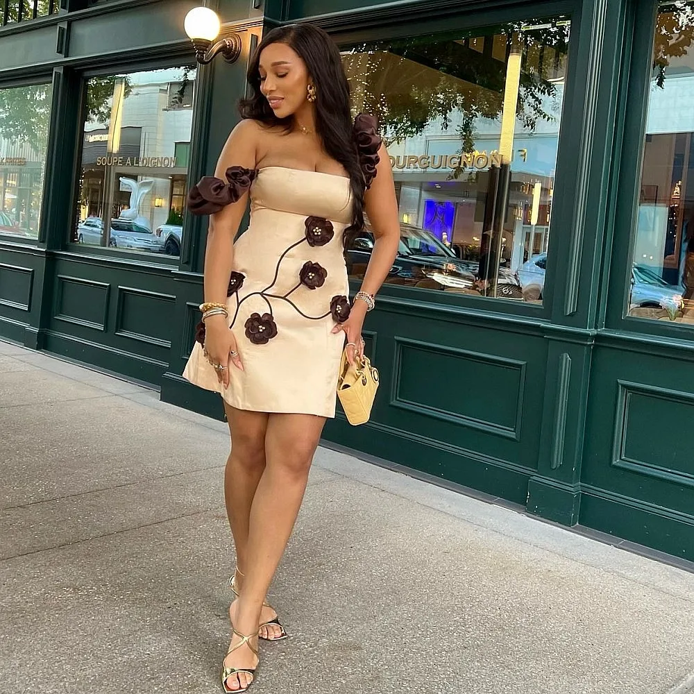 

Girls Sexy Strapless Off-the-Shoulder Prom Dress with Handmade Flowers and Beads Short Cocktail Party Homecoming Gown Customized