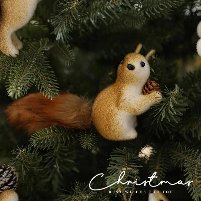 

Squirrel Figurine Foam Light-weight Squirrel Ornament Lifelike Squirrel Decoration for Christmas Tree Table Centerpiece