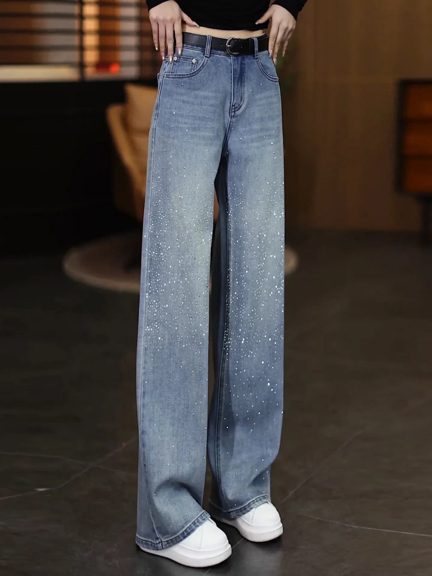

High Waist Straight Leg Wide Leg Jeans Women's Spring 2026 New Sle Iny Diamond Decorated Slimming Skinny Version
