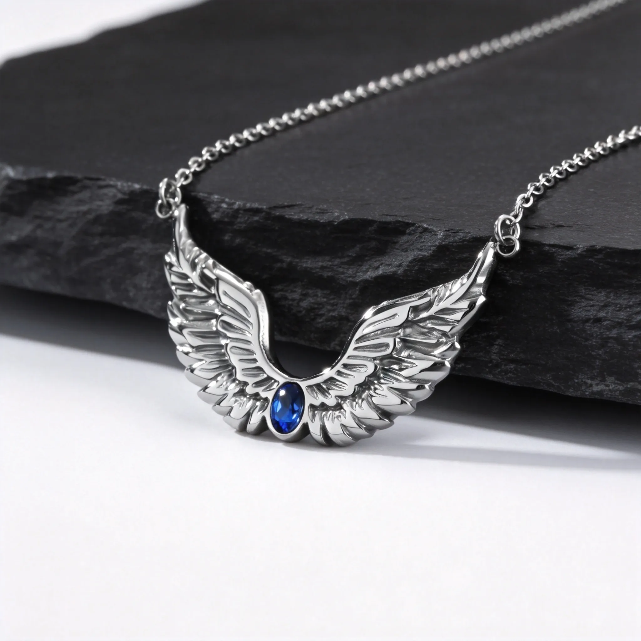 Punk-Engelsflügel-Feder-Halskette für Männer, Edelstahl-Choker mit blauen und schwarzen Zirkonflügeln, neues Schmuckgeschenk für Männer – Detail 2