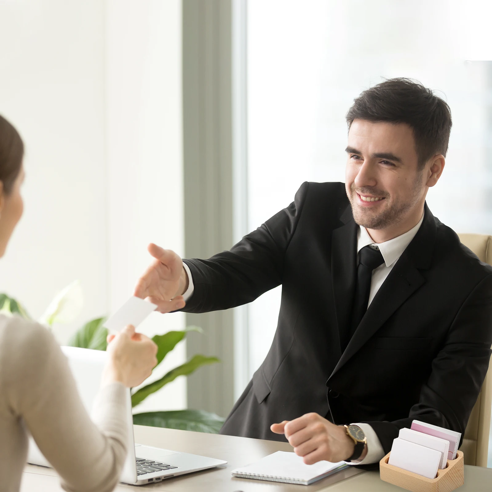 1/2Pcs Wood Desktop Business Card Display Stand Memo Holder Storage Box Beech Wood Card Organizer Office Business Card Holder