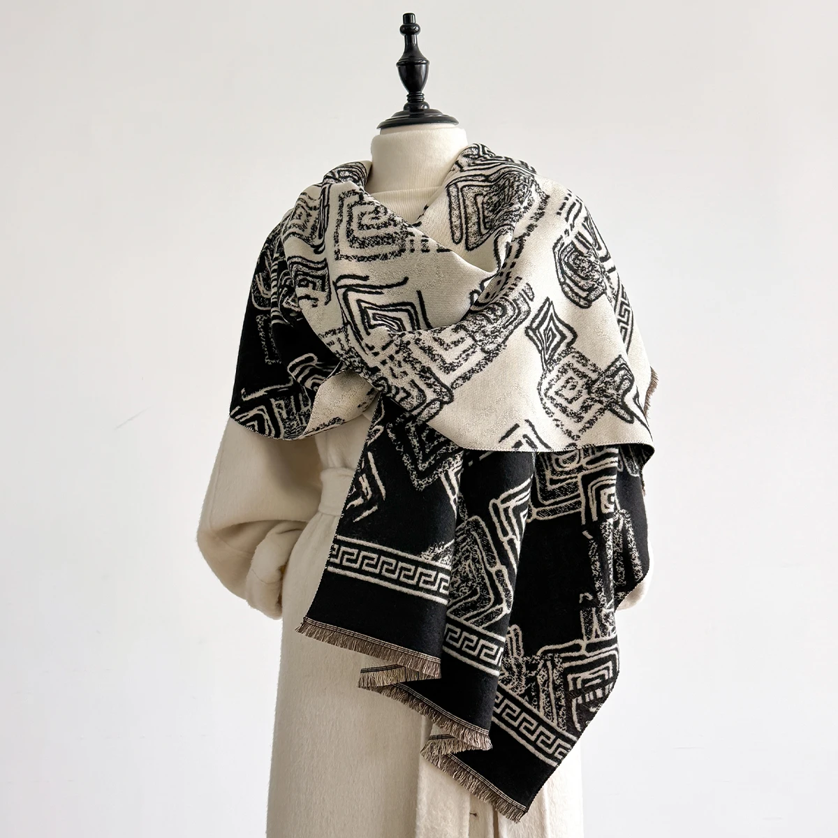 

Winter Warm Women's Fashion Scraves Poncho Imitation Cashmere Thick Shawl Wrap Female Pashmina Blanket Bufanda Echarpe Scraf