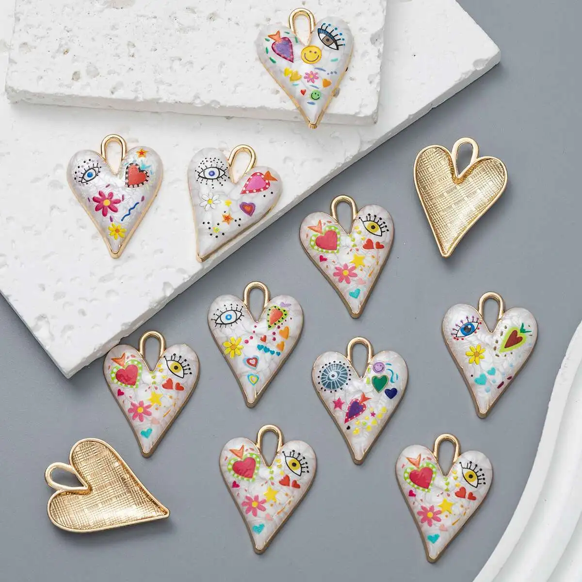 4pcs Love Heart Eyes Graffiti Charms For Jewelry Making Enamel Dangle Diy Earrings Necklace Bracelet Charms Jewelry Accessories