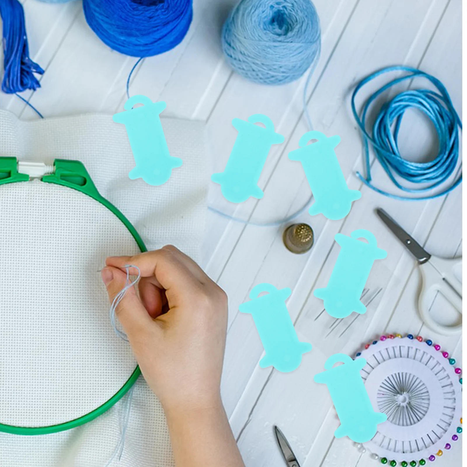 

100Pcs Plastic Yarn Bobbin Winder Knitting Crochet Winding Plate Thread Yarn Storage Embroidery Tools Winding Plate