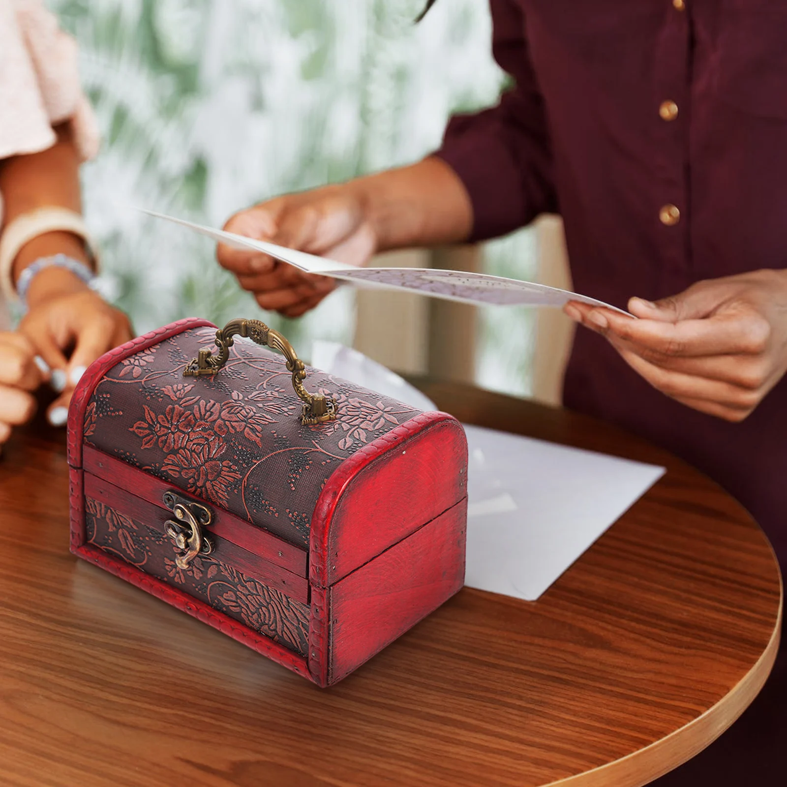 

Wooden Jewelry Box Small Portable Storage Container Retro European Style Home Craft Gift Packing Case Decorative Practical