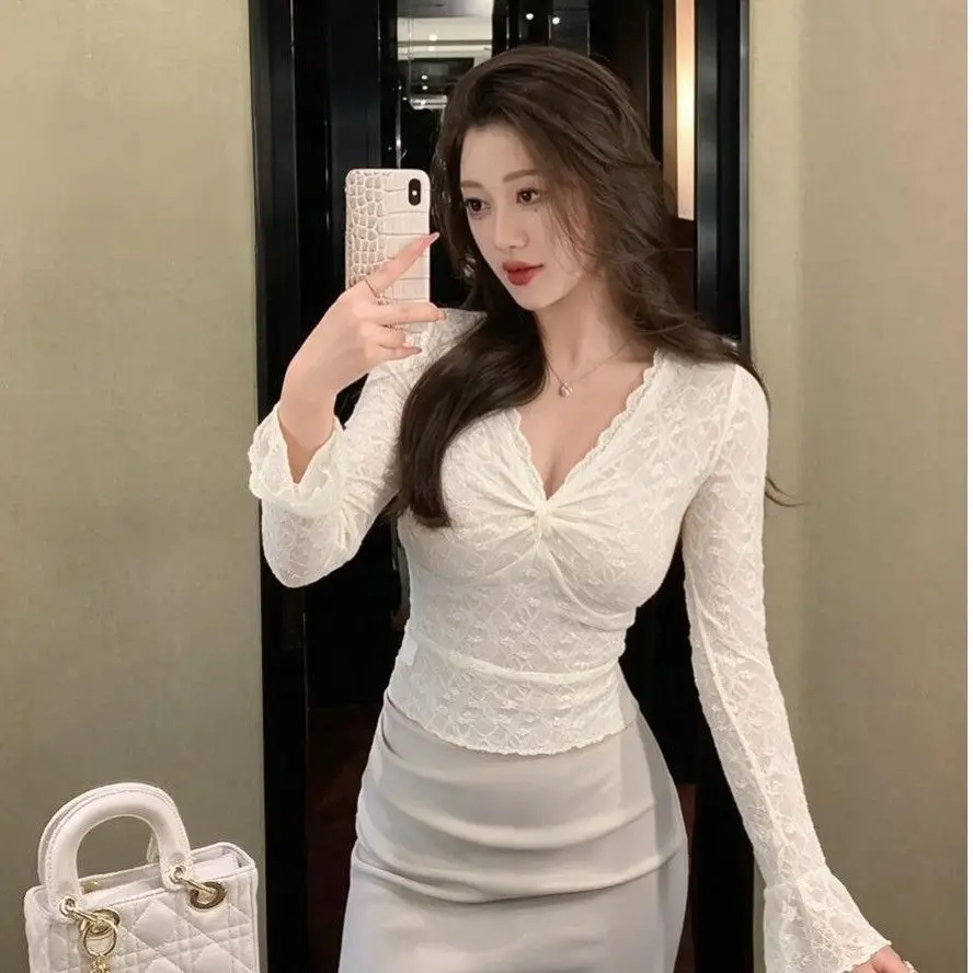 Ruffle Long Sleeve Lace T-Shirt Women's V-neck Slimming Base Layer Top Autumn Winter New Style Elegant Pure Desire Floral Emb...