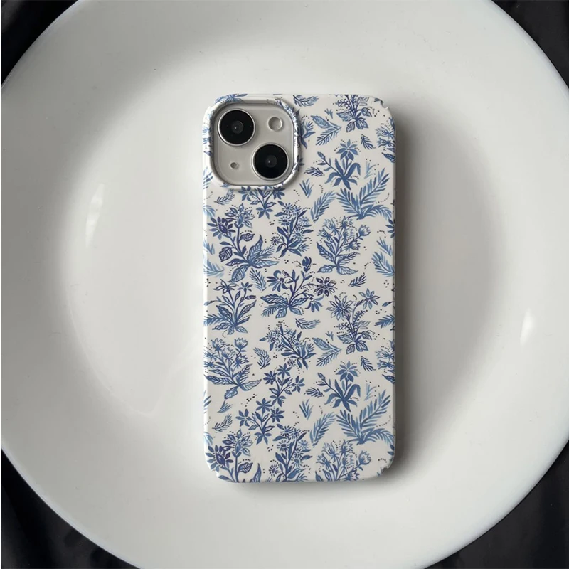 Cute Blue And White Porcelain Floral Phone Case For iPhone 16 15 14 13 Pro Max 11 12 XR XS 16 Plus Retro Shockproof Bag Cover