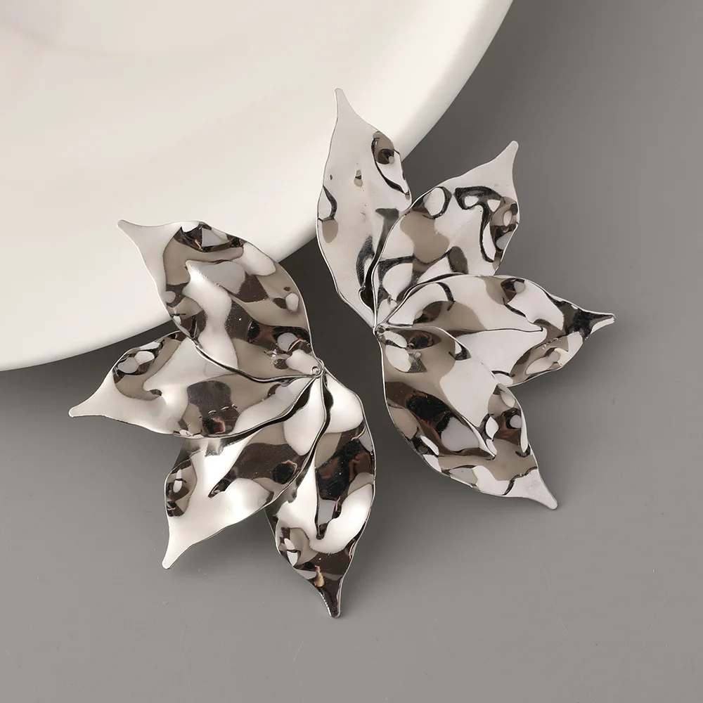 Fashion Extremely Colorful Simple Maple Leaf Women's High Sense Daily Versatile Commuter Earrings Spot