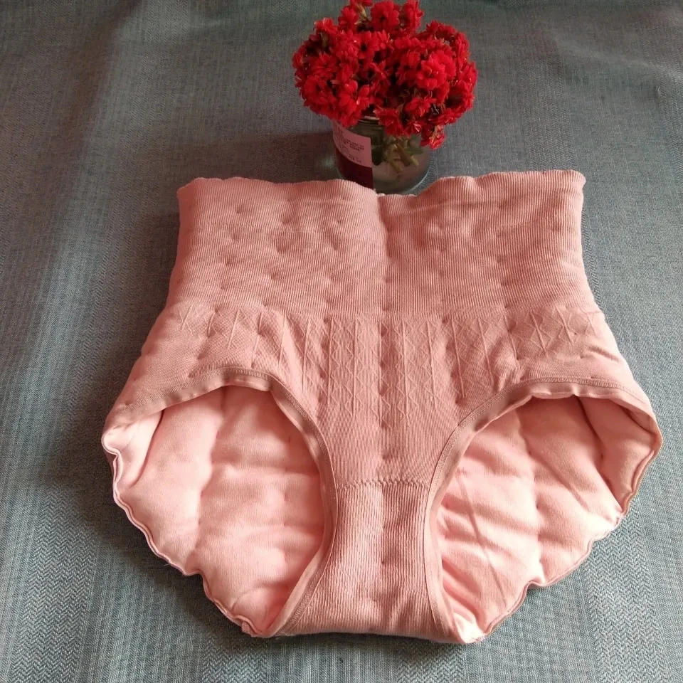 Majtki damskie z mieszanki bawełny z wysokim stanem, modelujące sylwetkę, wyszczuplające brzuch, powiększające pośladki.