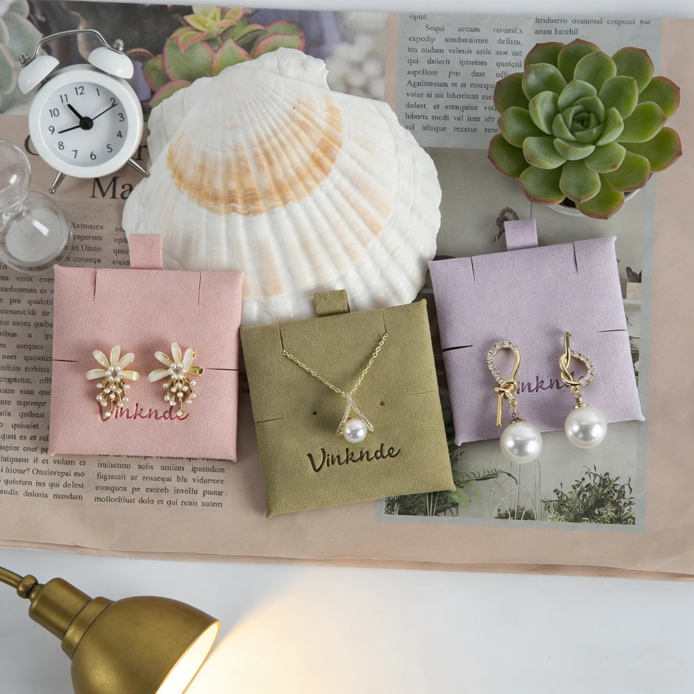 

Custom Logo Fashion Microfiber Velvet Button Necklace Ring Earring Gift Jewelry Storage Pouch Packaging Bag Insert Pad Card Tray