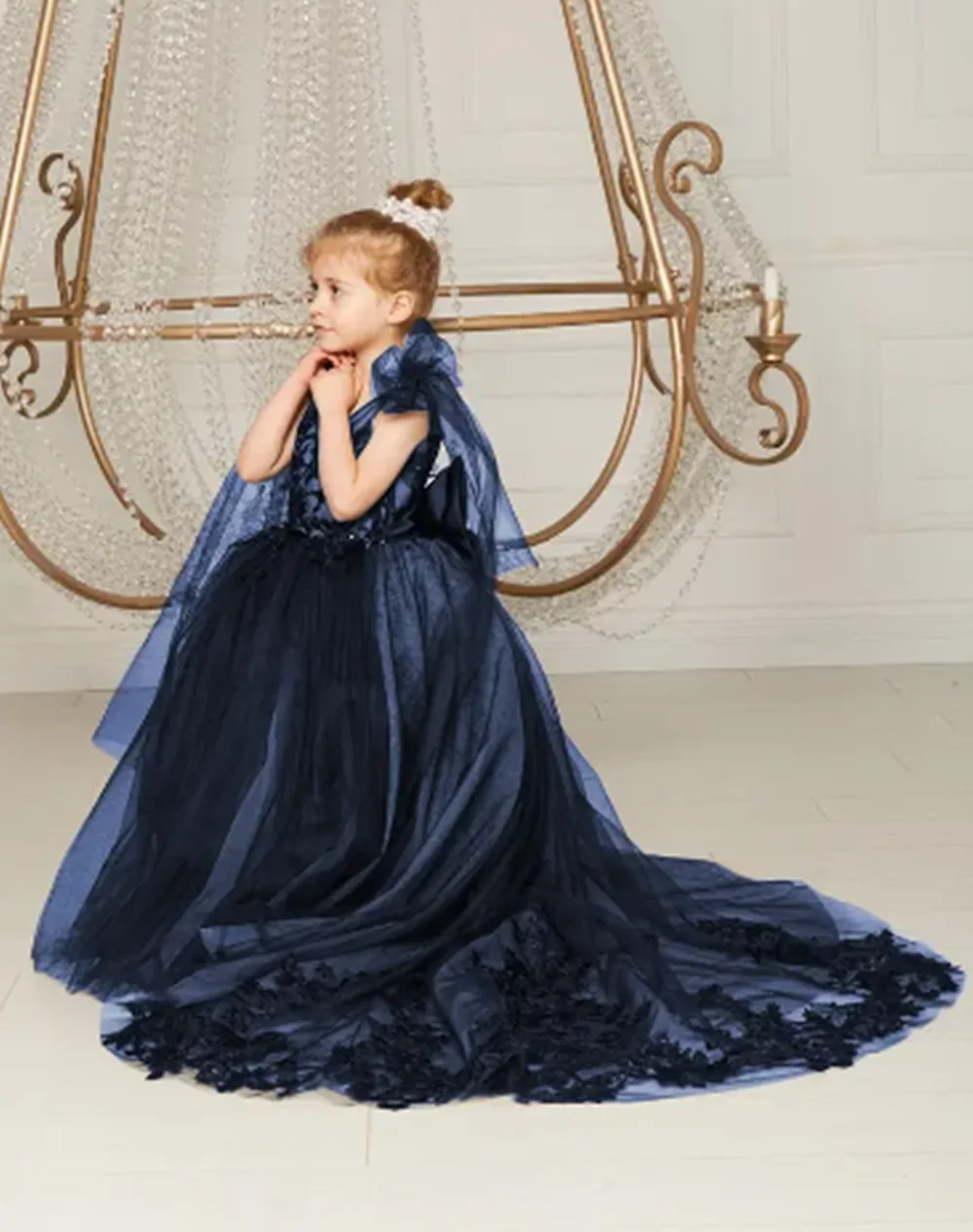 Vestidos de niña de flores con cuello en V doble y lazo, vestido de princesa de tul con encaje para niños pequeños, vestido de fiesta de boda con tren de cepillo para niños