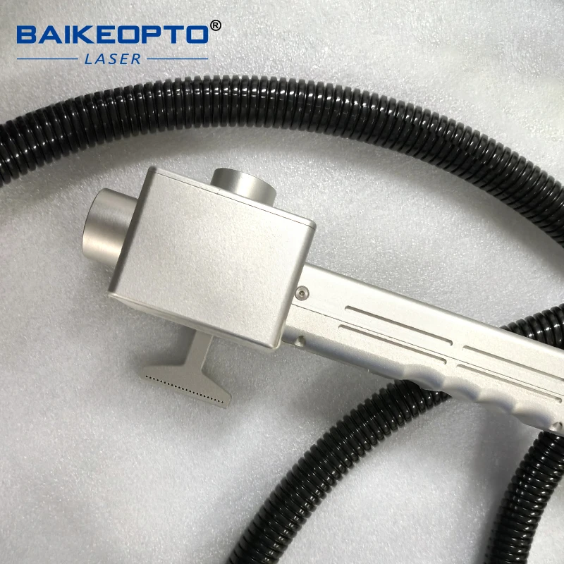 آلة التنظيف بالليزر النبضية المحمولة لترميم البقايا الثقافية؛ تنظيف الحجر والرخام؛ إزالة البقع غير المدمرة.