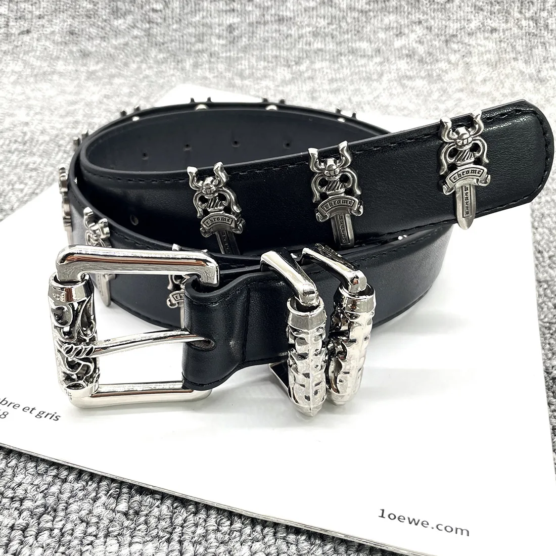 Fashion Luxury Design Retro Carved Needle Buckle Belt for Men Jeans Decorative Belt Accessories Goth Denim Belt