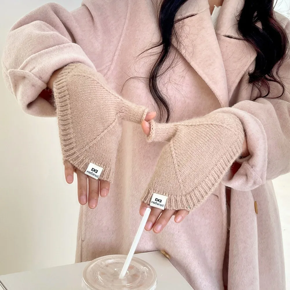أزياء دافئة تعمل باللمس نصف قفازات رشاقته الكورية محارة قفازات محبوكة الإبداعية قصيرة الشتاء قذيفة قفازات في الهواء الطلق
