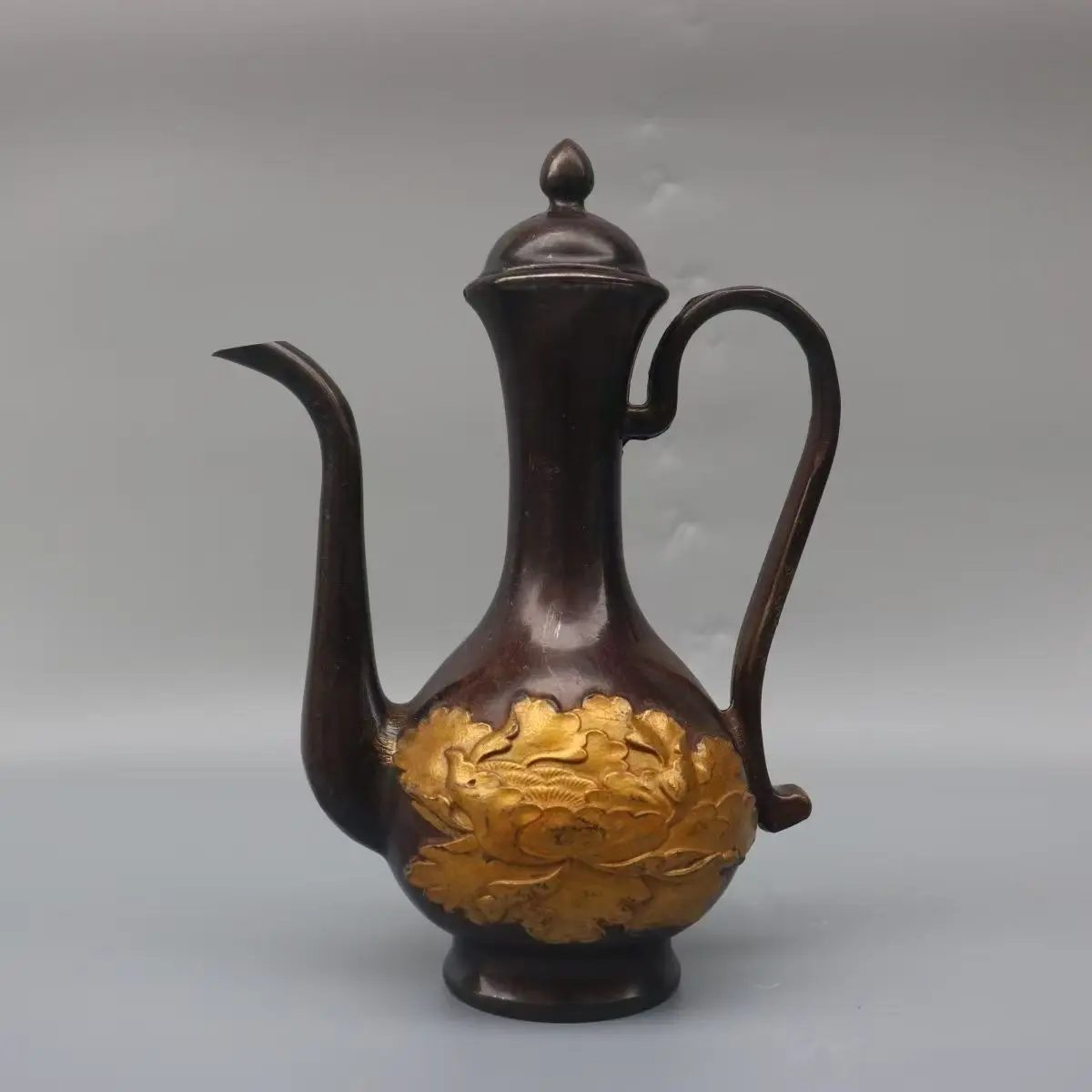 Retro Gilded Peony Pattern Wine Pot Ornament Decoration Tea Pet Figurines Desk Decor Accessories