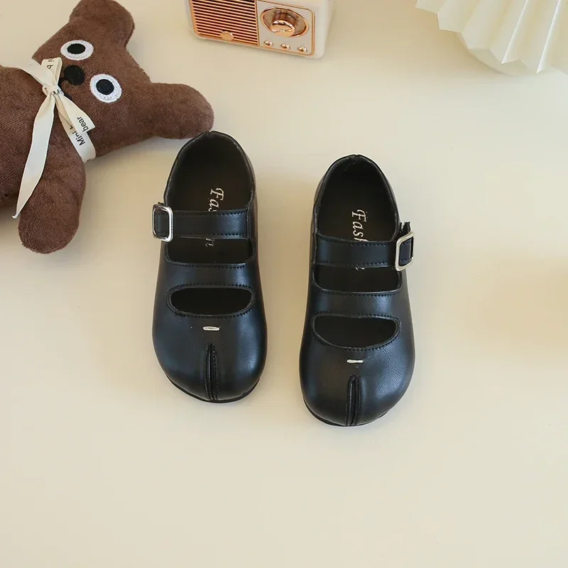 Ragazze Mary Jane scarpe principessa in morbida pelle ballerine moda per bambini doppia cinghia punta tonda Casual scarpe firmate per bambini