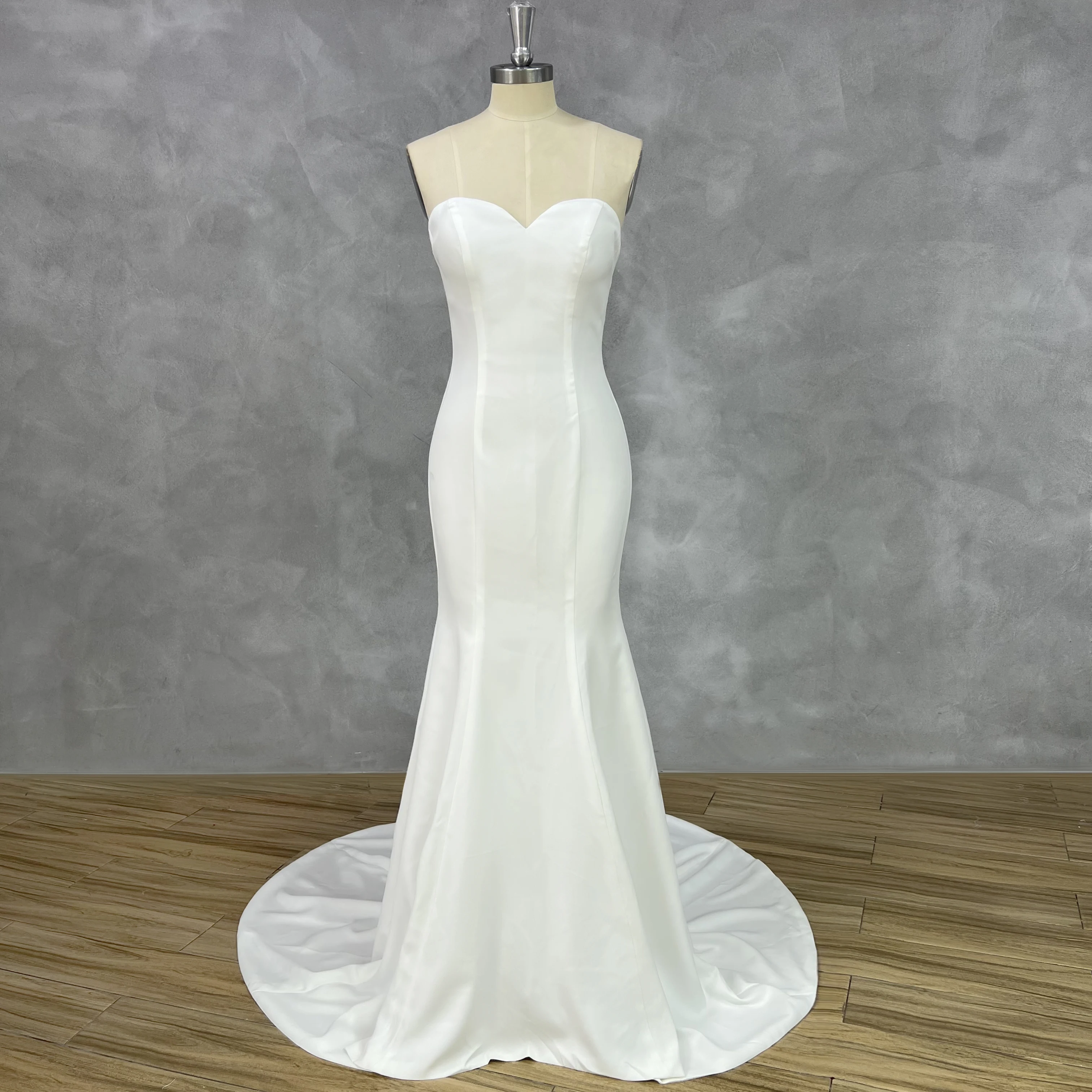 

DIDEYTTAWL Real Picture Strapless Sweetheart Mermaid Wedding Gown Ruched Crepe Sleeveless Simple Court Train Bride Dress