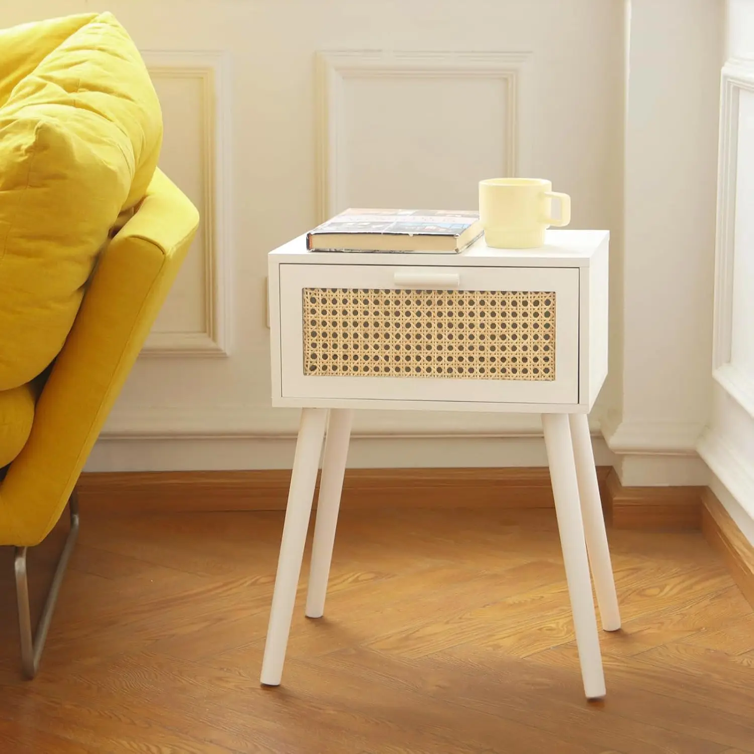 

Modern Bedside Table with Rattan Drawer, End Table with Storage and Solid Wood Legs for Bedroom Living Room Small Space
