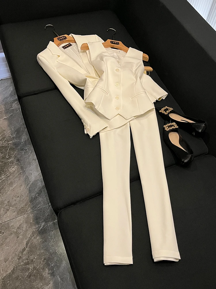 

Новый осенне-зимний белый облегающий костюм-футболка в Корейском стиле, маленькая одежда в стиле вестерн, жилет C659 Ele Quali, женская одежда