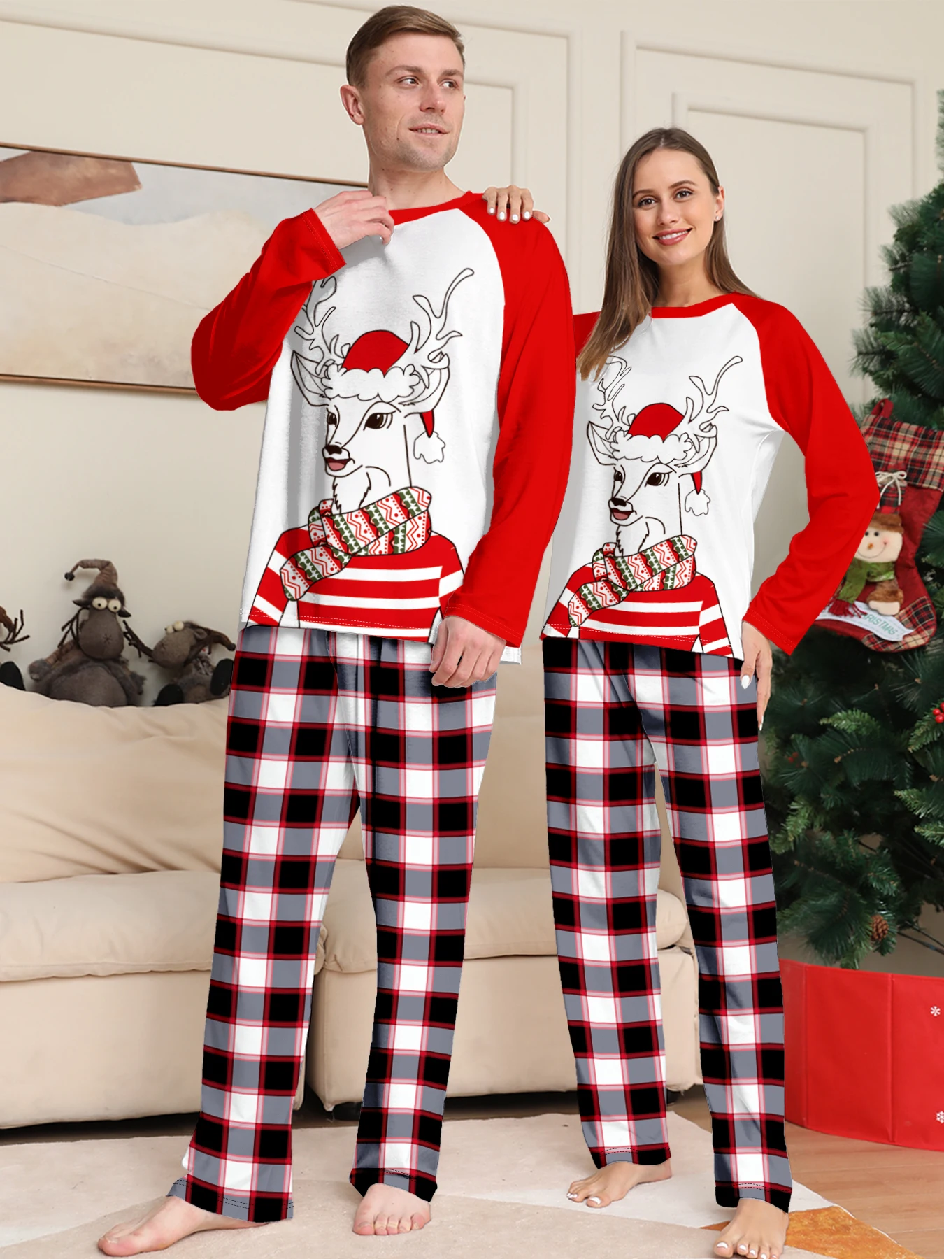 

Романтический рождественский подарок: пижама для пар с топами реглан с оленями и красные - черные - белые брюки в клетку