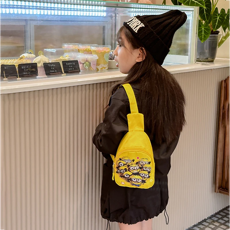 Minions Bag Anime Figure Bob Kevin canvas Bag borsa a tracolla inclinata giocattoli per bambini portafoglio borsa a tracolla compleanno Kid festival