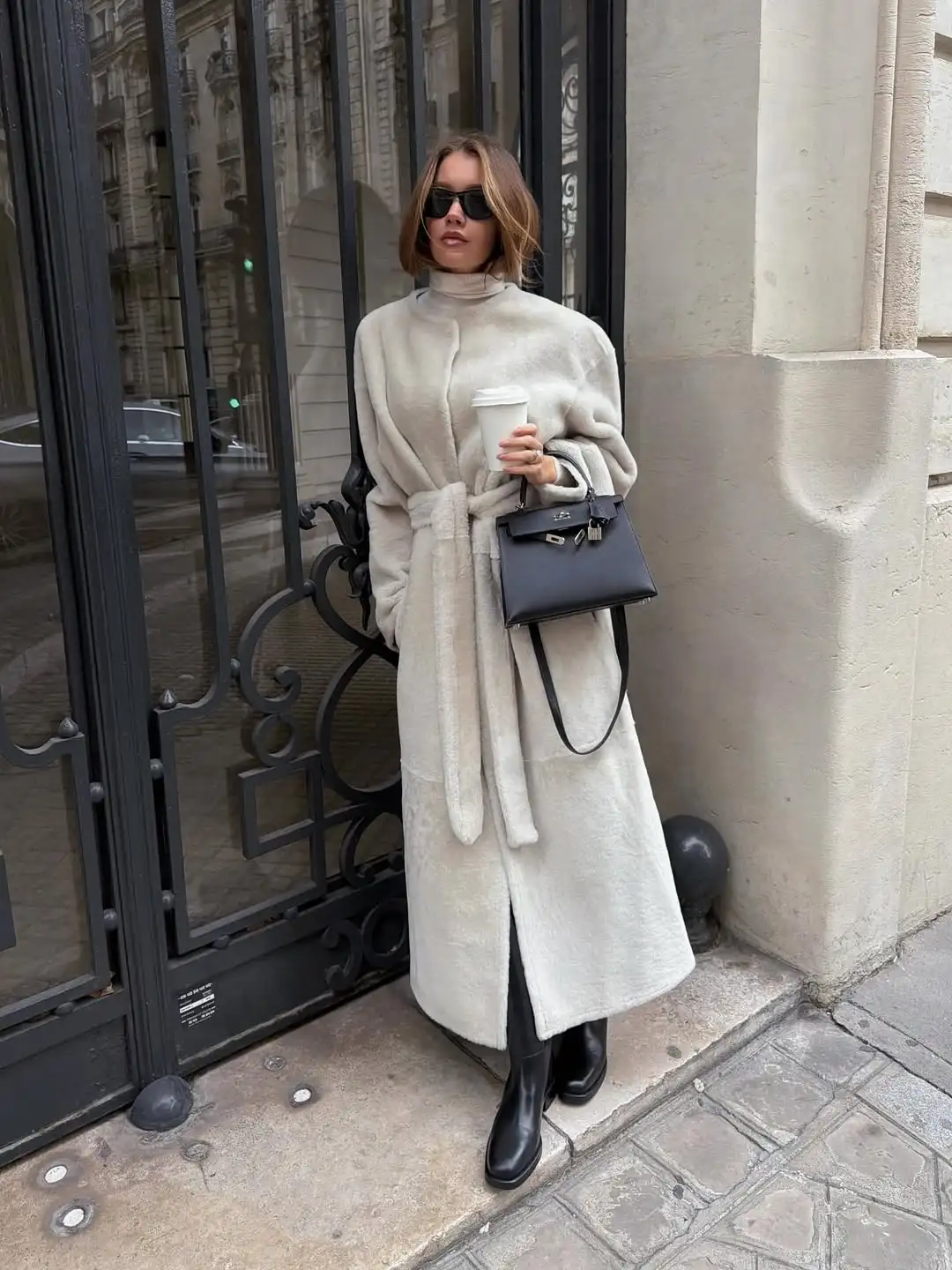 سترة أنيقة أنيقة بأربطة من الفرو الصناعي للسيدات منفوش ورقبة دائرية وأكمام طويلة معاطف دافئة طويلة للنساء معطف شتوي يومي عالي الشارع #4