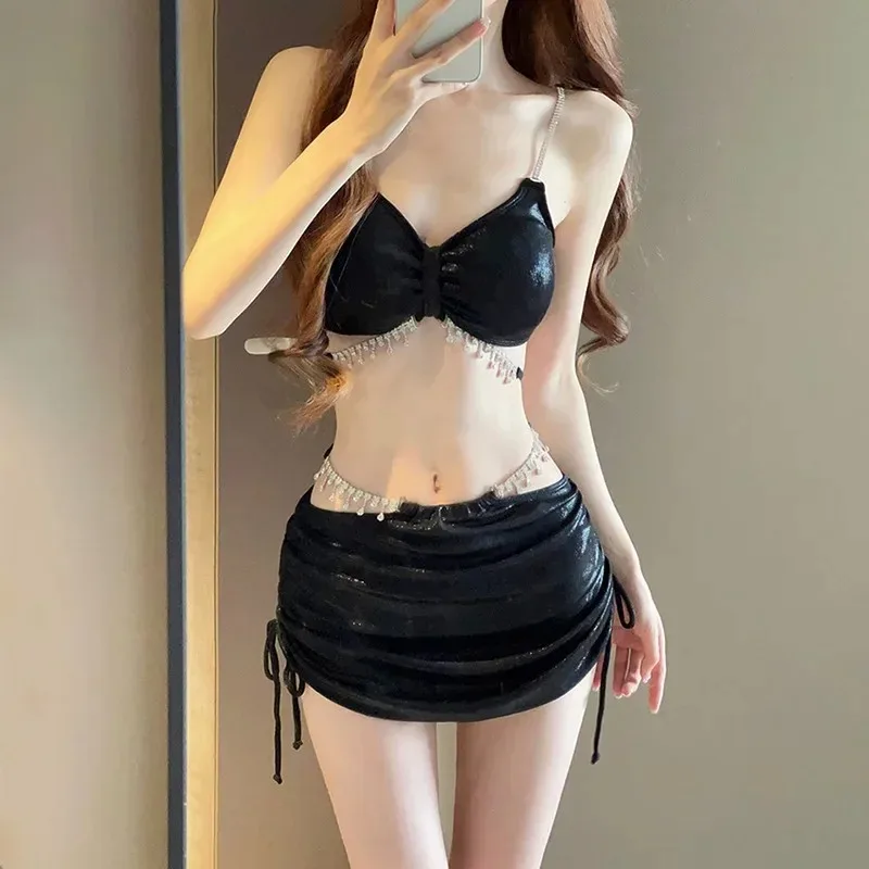 

2025 New Bikini Swimsuit Three-piece Set with A Feminine Touch and A Split Water Diamond for Seaside Vacation and Hot Spring