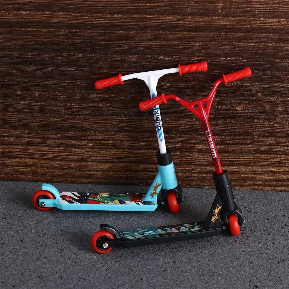 Novelty Kids Toys Educational Children's Two Wheel Removable Mini Finger Scooter Finger Skateboards Mini Scooter Finger Scooter