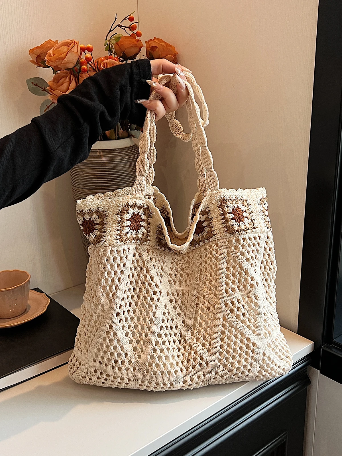 Travel Beach Bag Large Capacity Bag Women's Handbags 2024 New Commuter Single Shoulder Bags Leisure Hollow Knitted Tote Bag