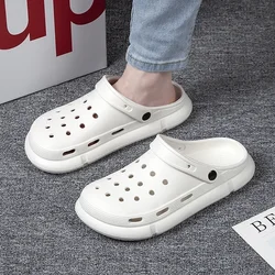 2024 Hot Fashion Men Clogs Slippers Casual Hole Beach Sandals Outdoor Men Garden Shoes Summer Soft Sandals Home Bathroom Slides