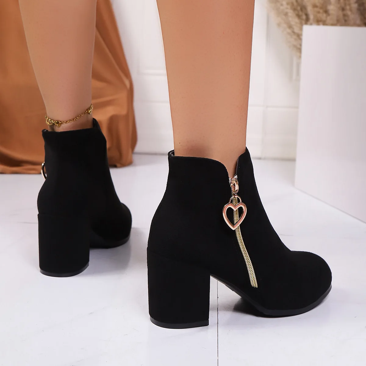 Retro Autumn Winter Women\'s Boot Vintage Block Heel Ankle Boots Zipper High Heels Women Shoes Big Sizes Suede Botines Mujer