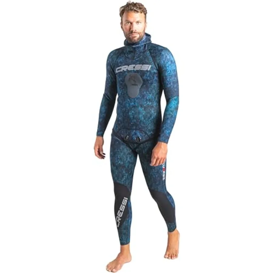 

Spearfishing and Freediving wetsuit with loading chest pad and knee protection neoprene black anatomical design for enhanced mo