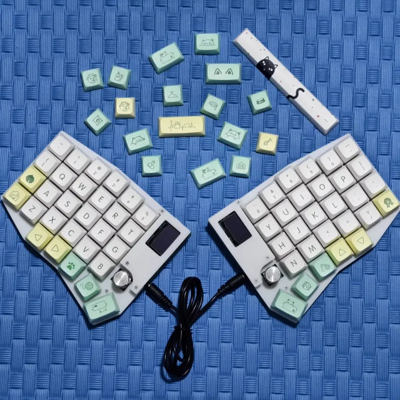 

Ультратонкая разделенная клавиатура Sofle Choc/mx, изготовленная на заказ RGB, 58 клавиш и ручка HotSwap через 4-слойный OLED-экран Low Kailh1530/mx