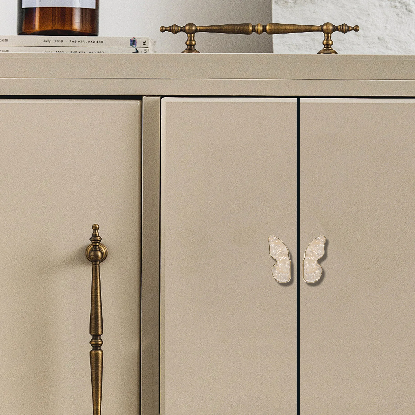 

1Pair Butterfly Wardrobe Door Handles Vintage Zinc Alloy Drawer Pulls Decorative Kitchen Cabinet Furniture Hardware Replacement