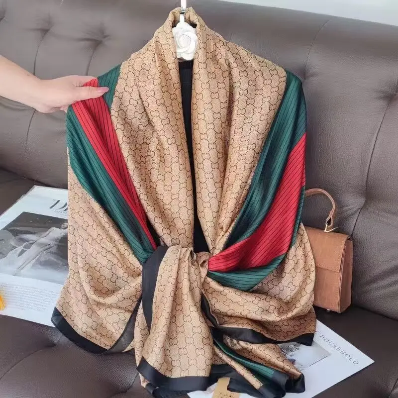 1 Stück 90x180cm Neuer Seidensatin-Schal, Künstlerischer Stil, Retro-Schal mit Pflanzen- und Blumendruck, Elegantes und leichtes Luxusgeschenk für Mama – Detail 9