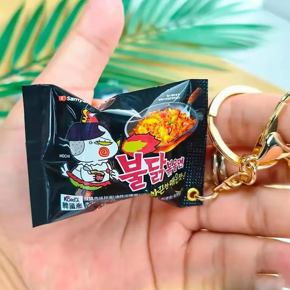 

Simulation Instant Noodles Keychain On The Phone Mini Snacks Bag Pendant Food Game Twist Key Bag Pendant