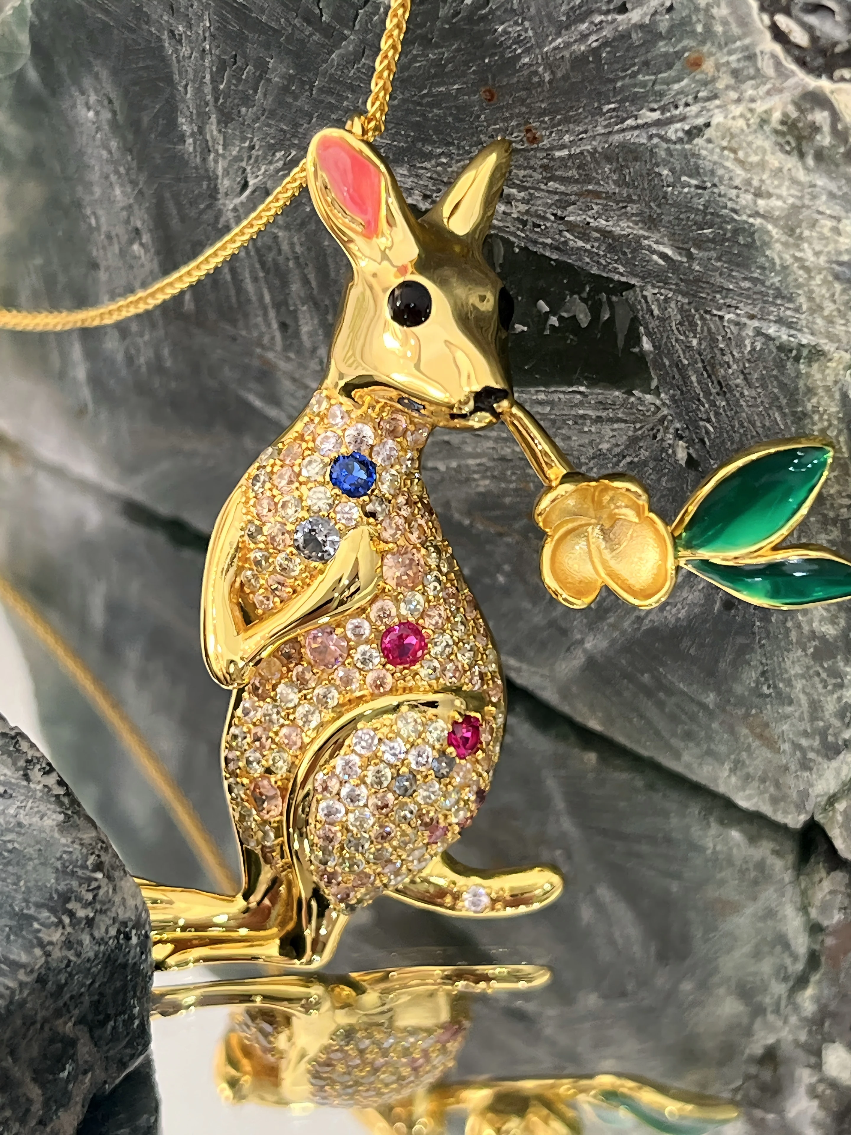 

Cross-border New Arrival: Personalized Kangaroo Pendant Necklace Luxurious and Fashionable Commuter Style Jewelry